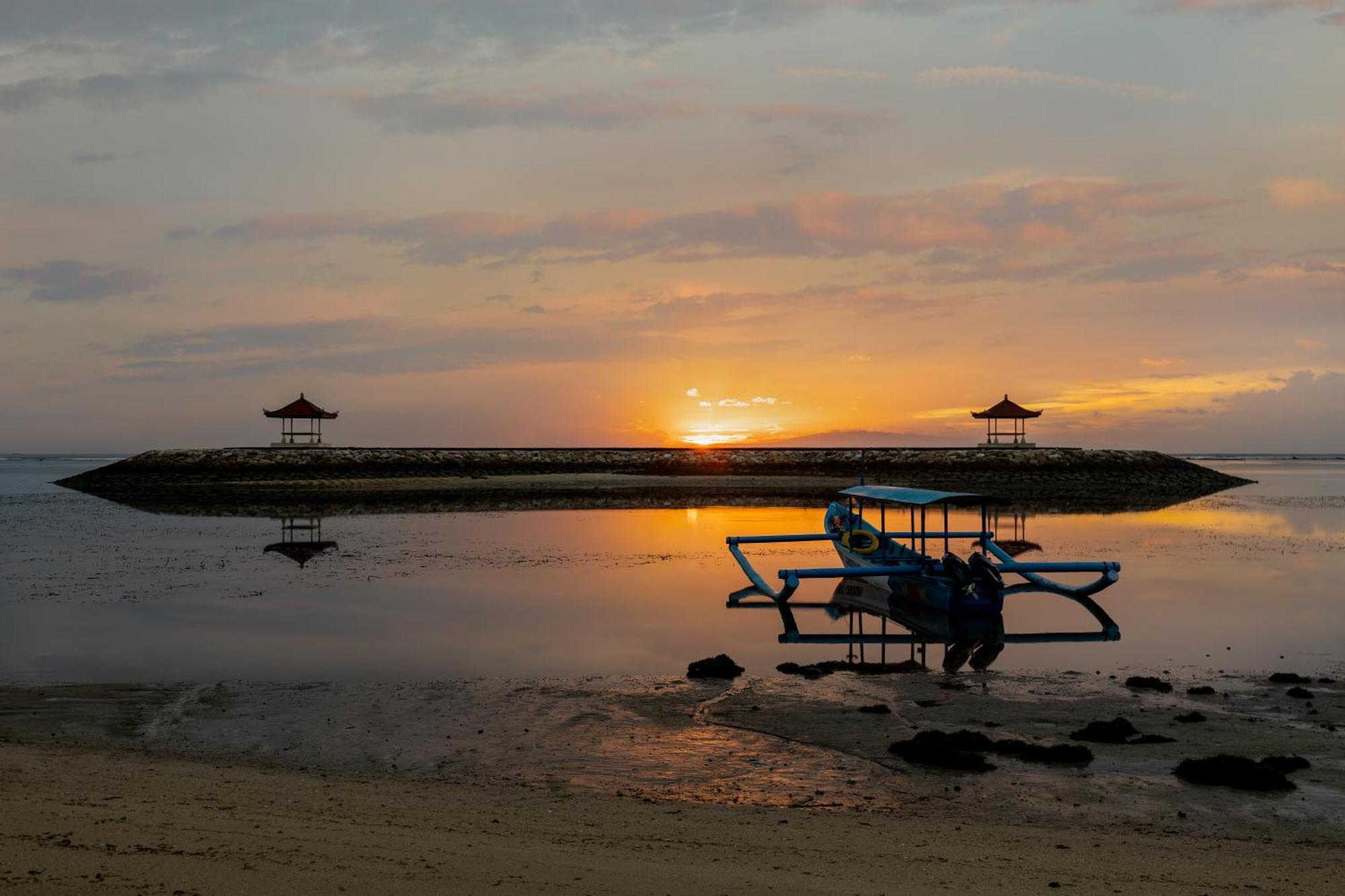 Taksu Sanur Hotel Экстерьер фото