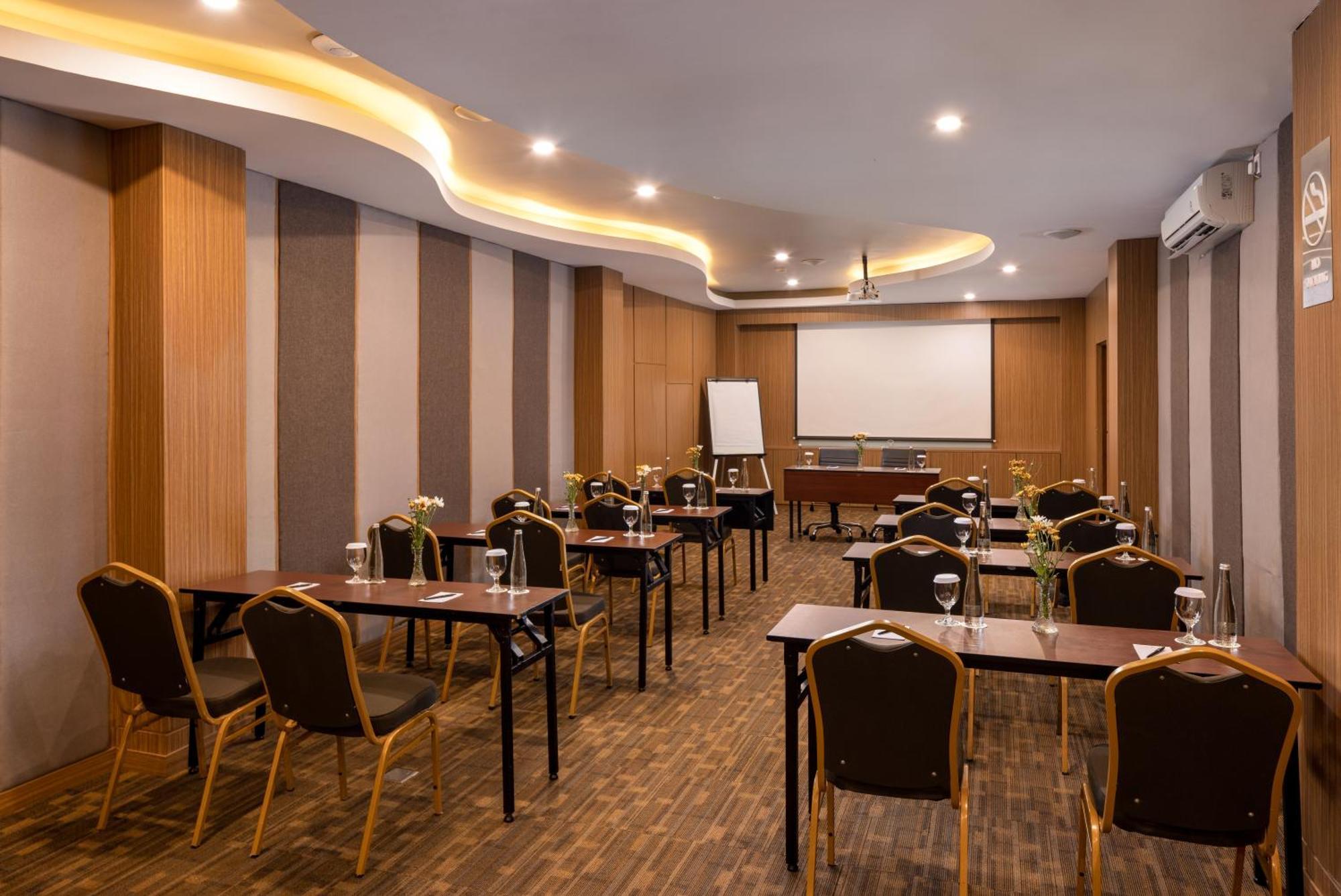 Taksu Sanur Hotel Экстерьер фото